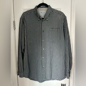 VTG Columbia Sportswear Company black and gray plaid button down shirt, size M